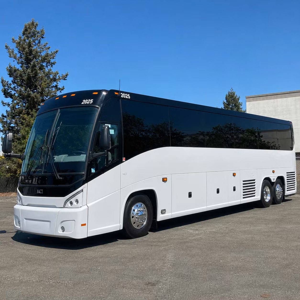 shuttle buses for sunday services and weekly worship in columbus