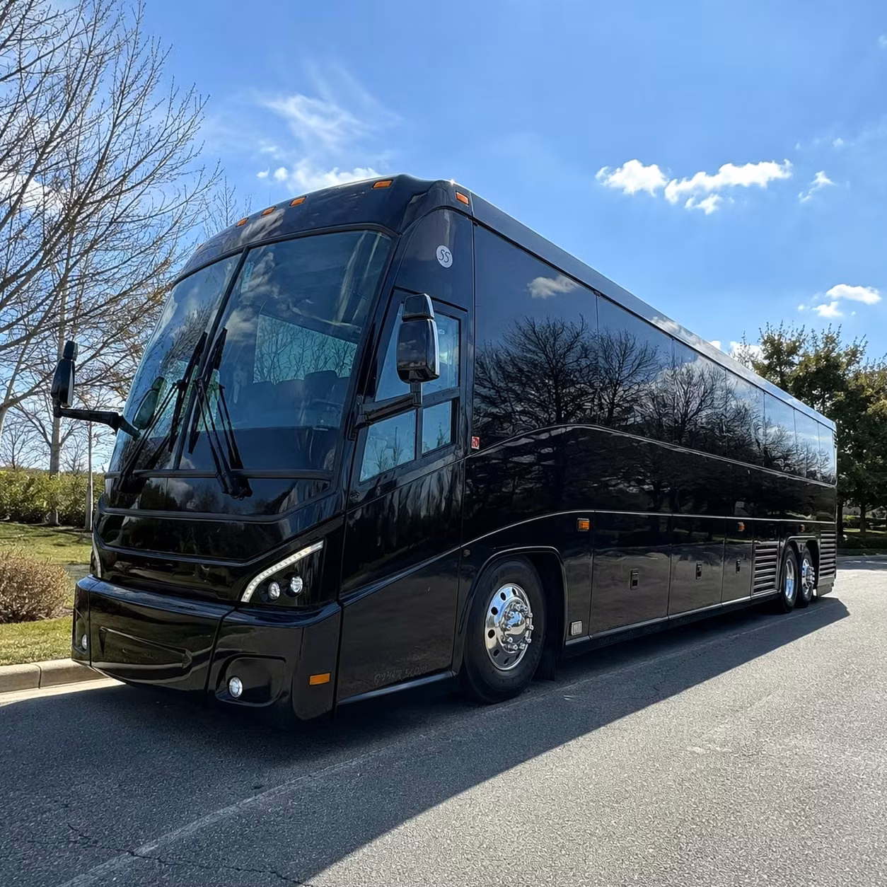 shuttle employees between columbus campuses parking lots and transit hubs